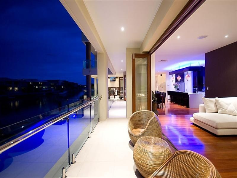 Sovereign Islands QLD 4216