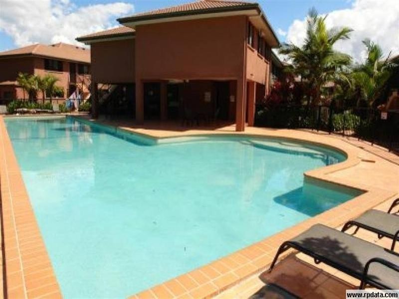 8/7 Brown Street, Labrador QLD 4215