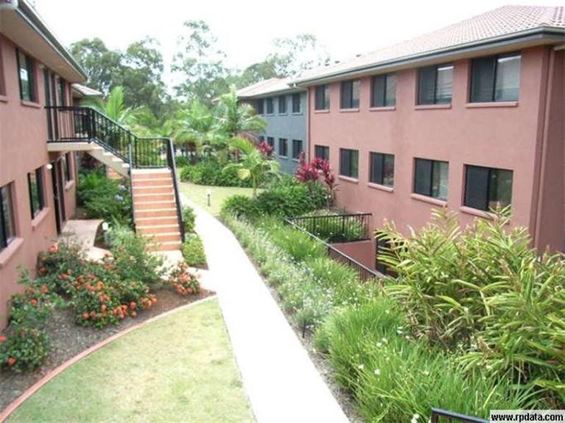 8/7 Brown Street, Labrador QLD 4215