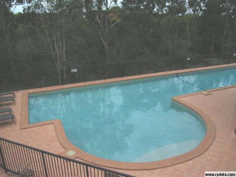 8/7 Brown Street, Labrador QLD 4215