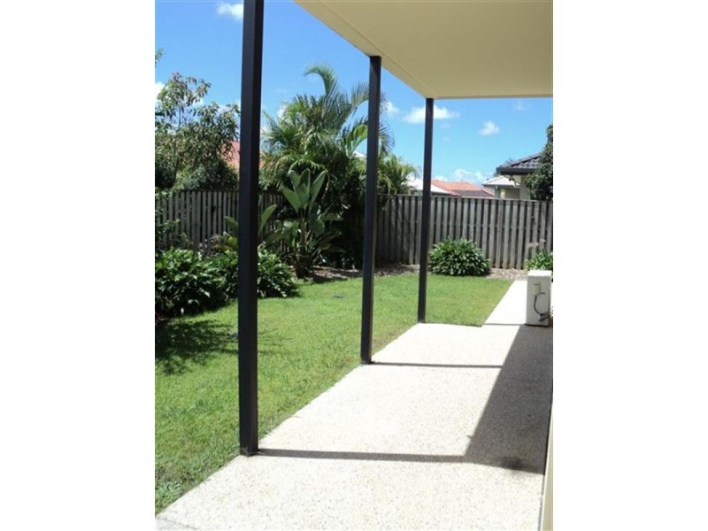 8 Ontario Court, Oxenford QLD 4210