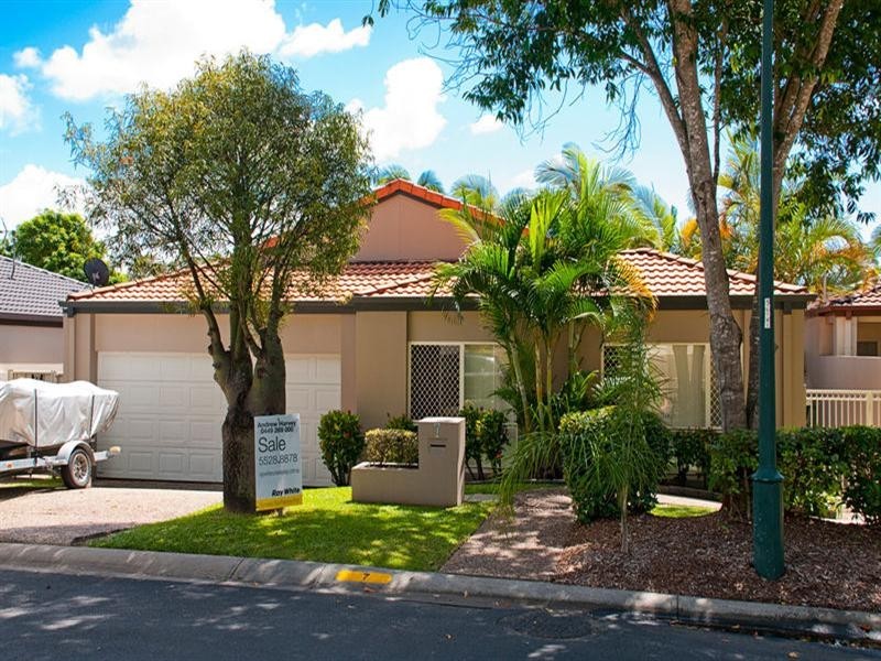 7 Siena Place, Coombabah QLD 4216