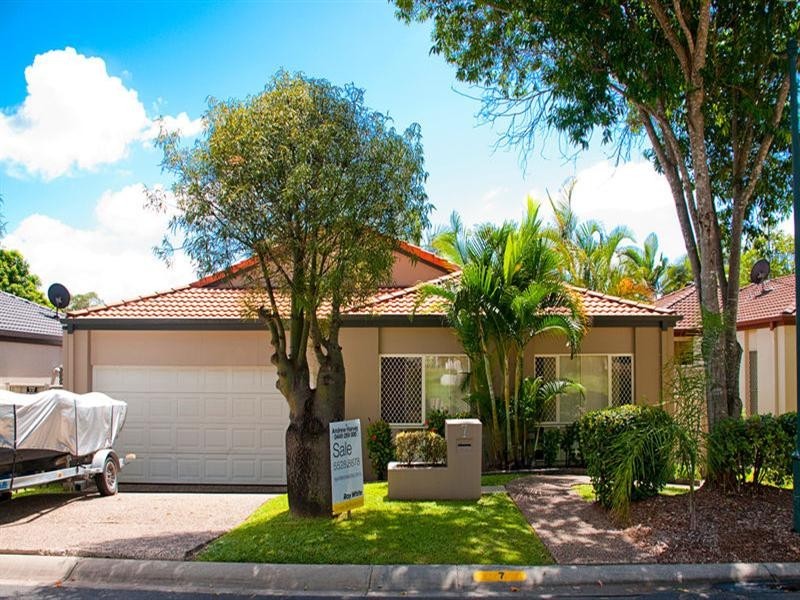 7 Siena Place, Coombabah QLD 4216