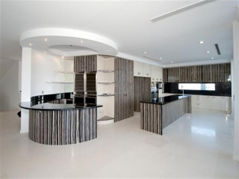 Sovereign Islands QLD 4216