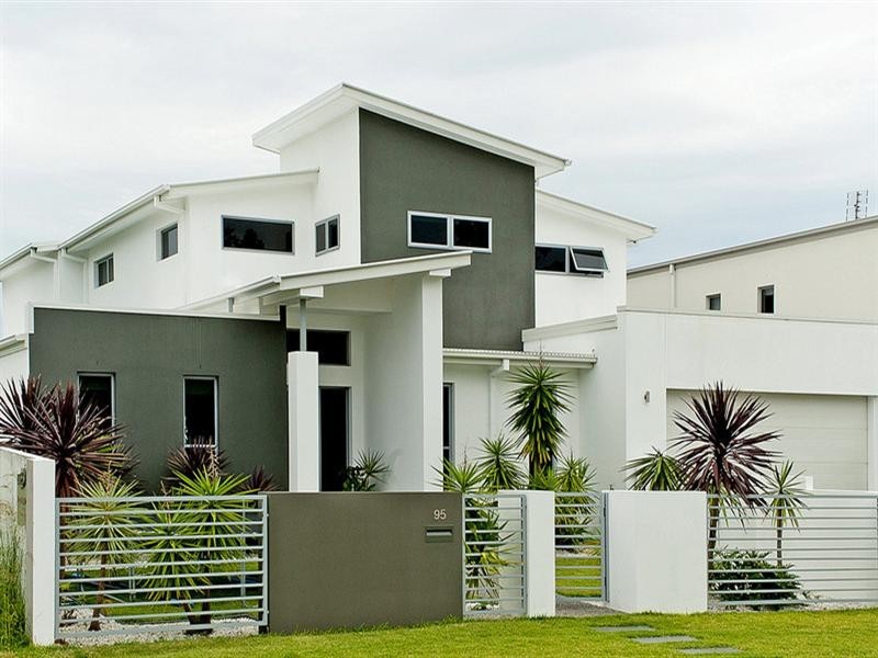 95 Compass Drive, Biggera Waters QLD 4216