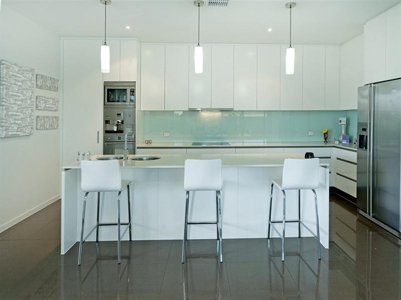 95 Compass Drive, Biggera Waters QLD 4216