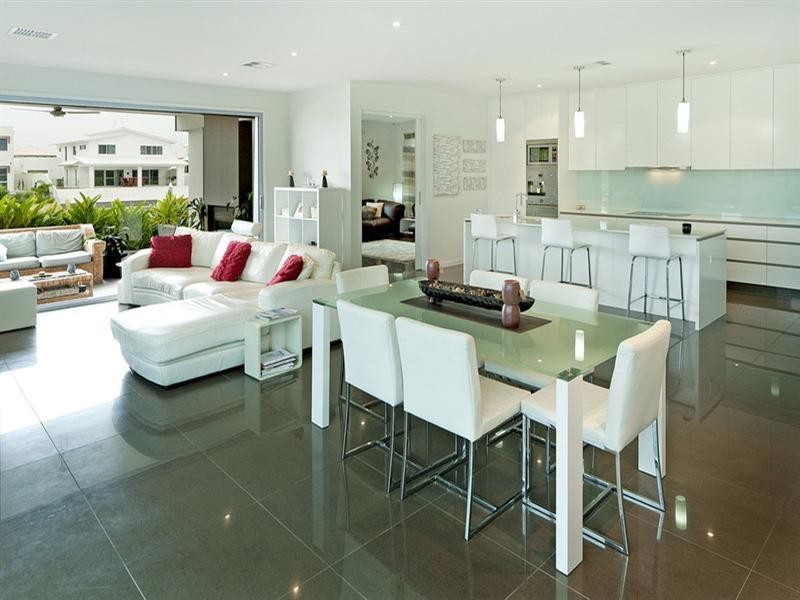 95 Compass Drive, Biggera Waters QLD 4216