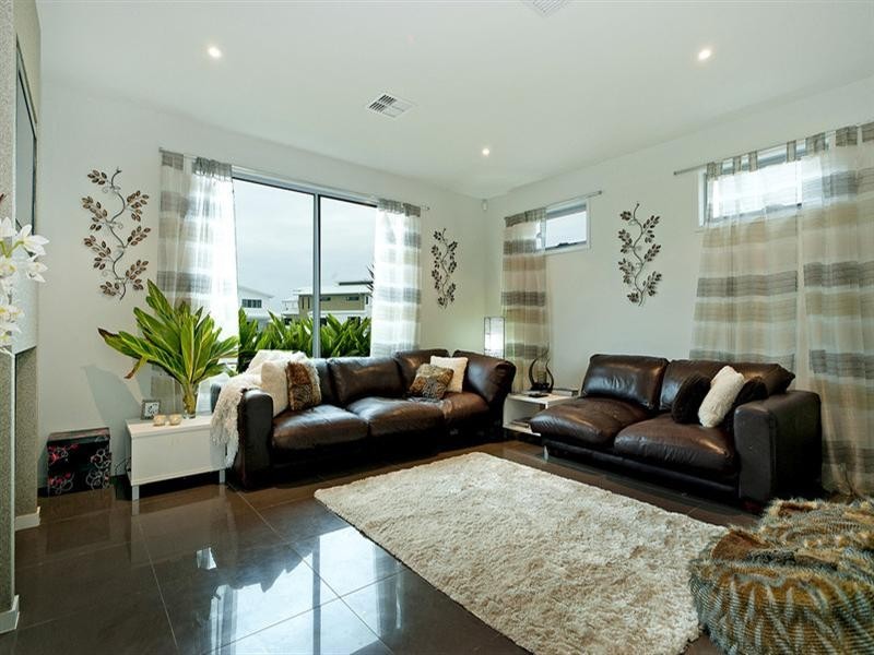 95 Compass Drive, Biggera Waters QLD 4216