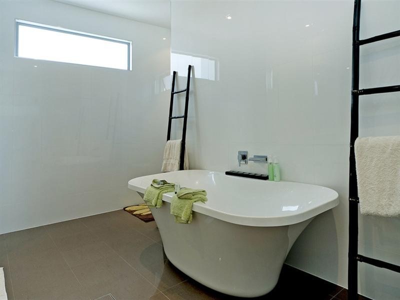 95 Compass Drive, Biggera Waters QLD 4216