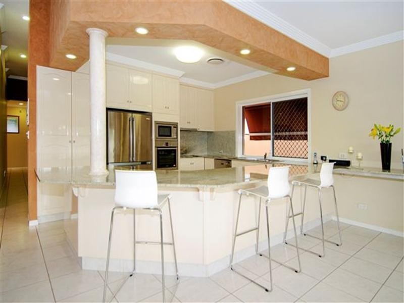 10 Grand Canal Way, Runaway Bay QLD 4216