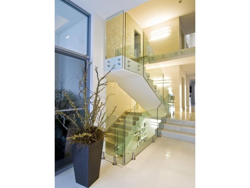 8 Shearwater Esplanade, Runaway Bay QLD 4216