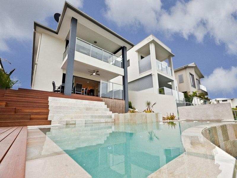 13 Harbourvue Court, Helensvale QLD 4212