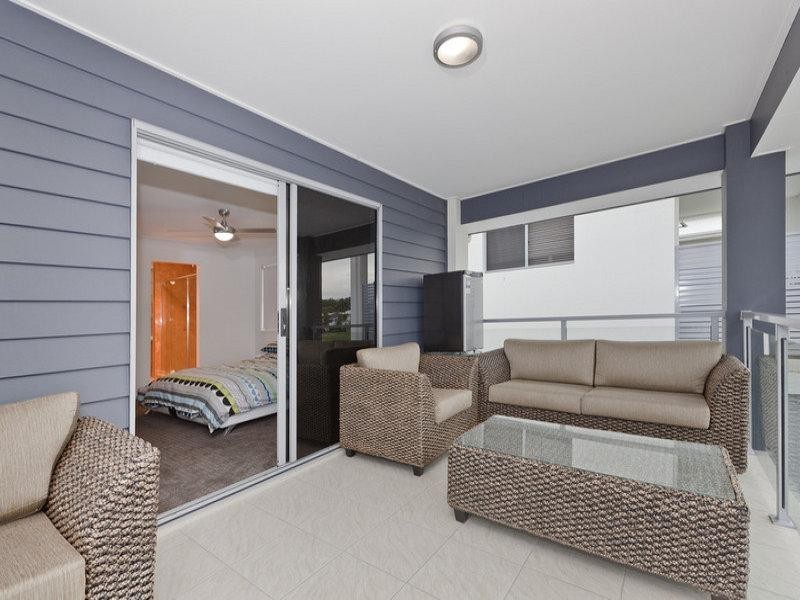 13 Harbourvue Court, Helensvale QLD 4212