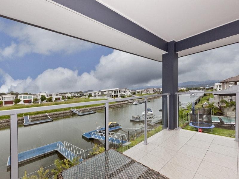 13 Harbourvue Court, Helensvale QLD 4212