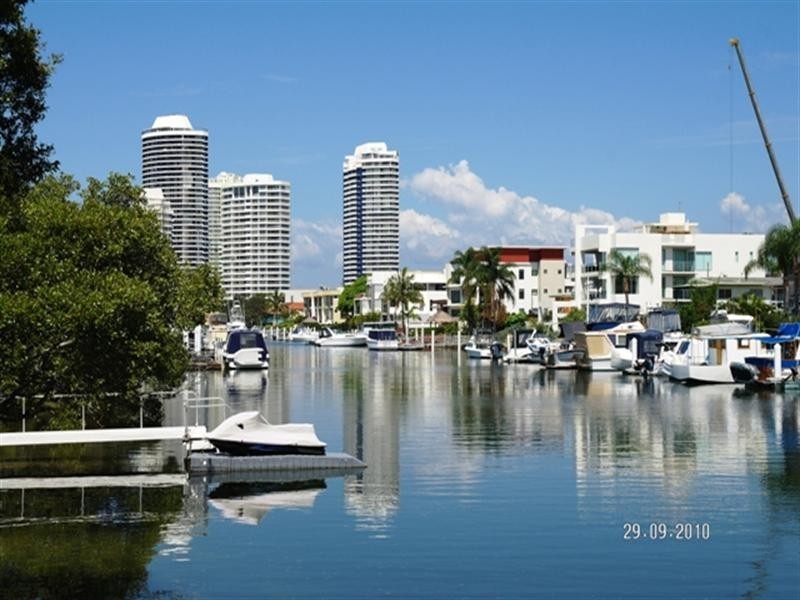 30 Anglers Esplanade, Runaway Bay QLD 4216