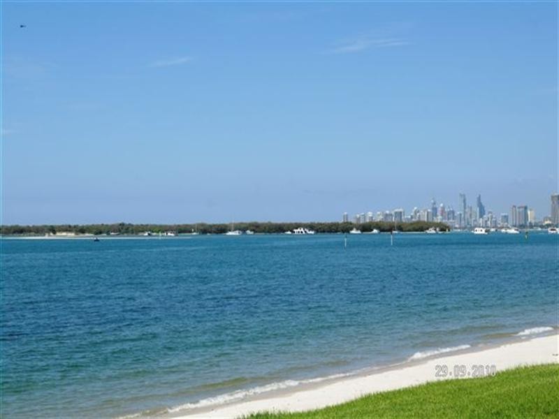 30 Anglers Esplanade, Runaway Bay QLD 4216