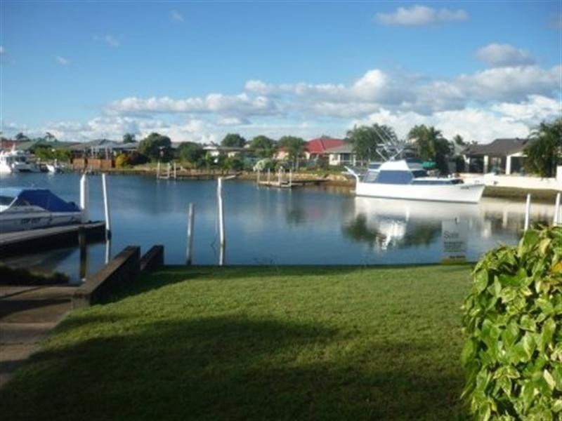 Paradise Point QLD 4216