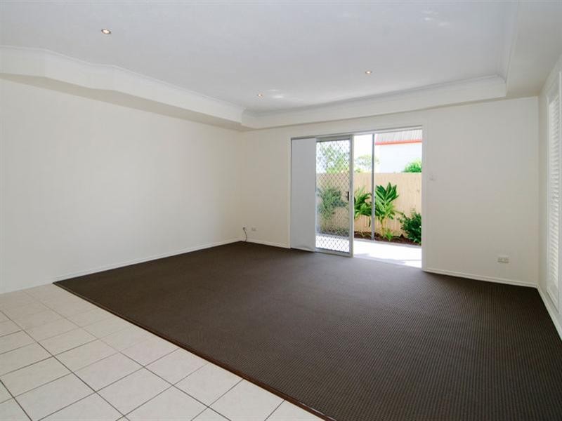 4 Jacaranda Avenue, Hollywell QLD 4216