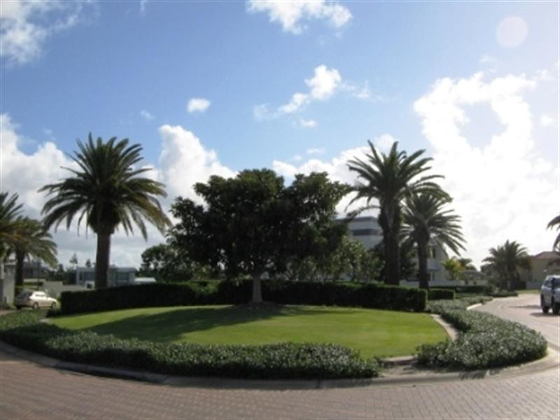 Sovereign Islands QLD 4216