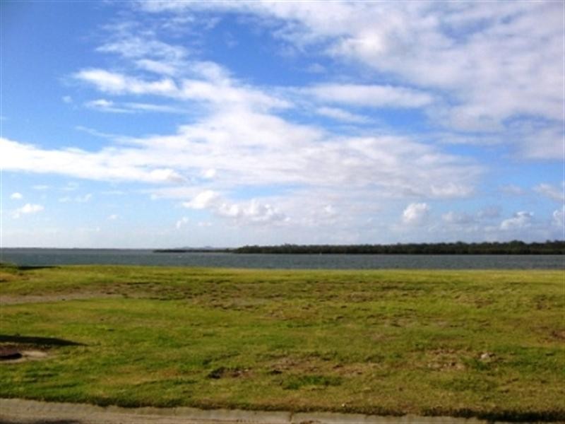 Sovereign Islands QLD 4216