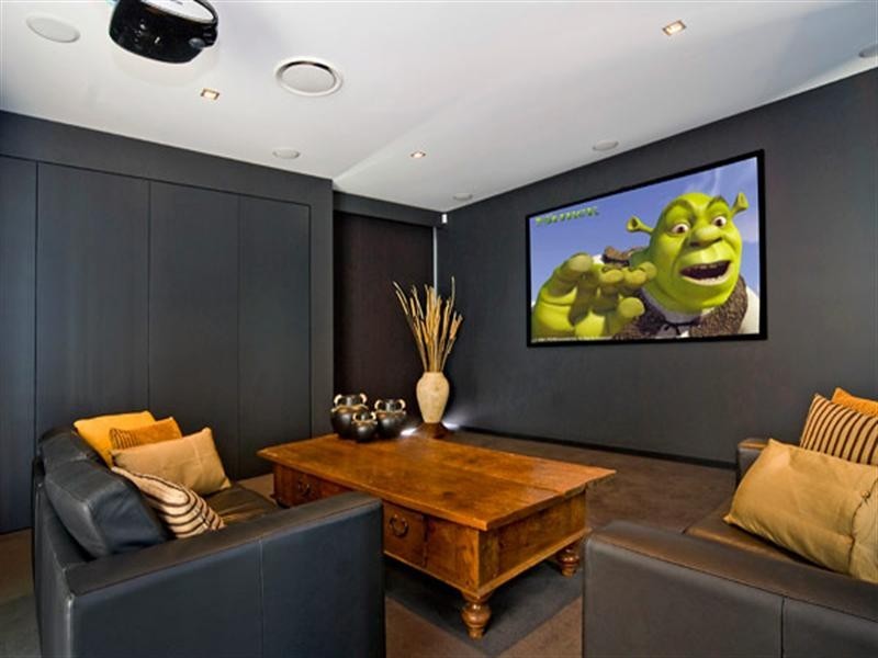 33 KNIGHTSBRIDGE PARADE East, Sovereign Islands QLD 4216