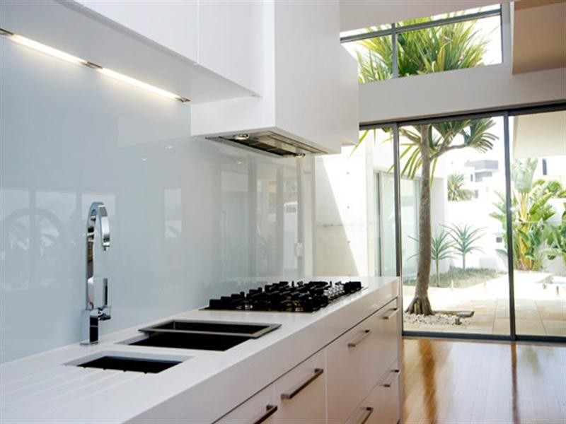 33 KNIGHTSBRIDGE PARADE East, Sovereign Islands QLD 4216