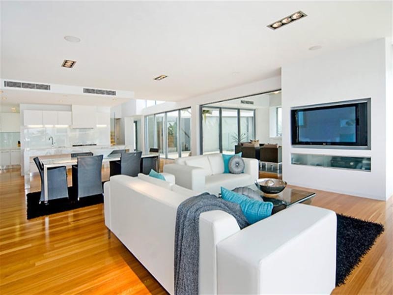 33 KNIGHTSBRIDGE PARADE East, Sovereign Islands QLD 4216