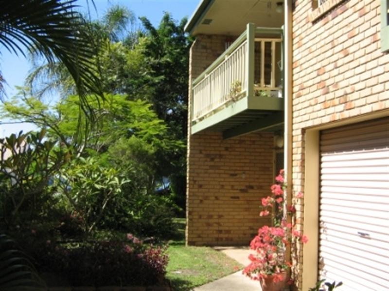 1/421 Oxley Drive, Runaway Bay QLD 4216