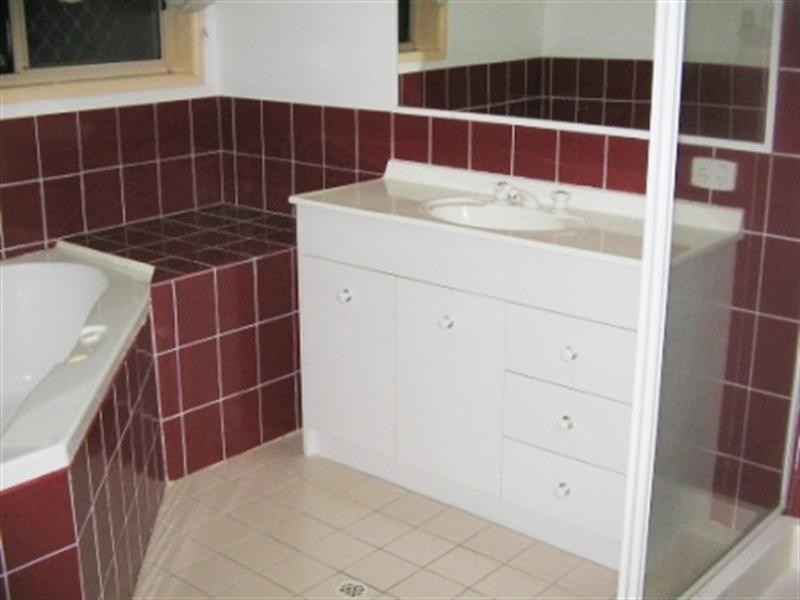 1/421 Oxley Drive, Runaway Bay QLD 4216