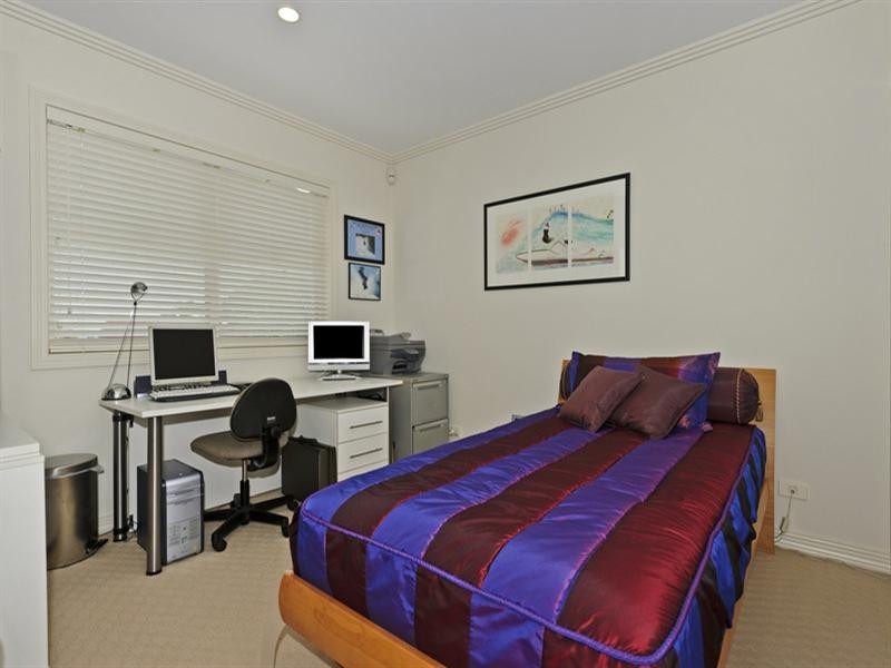 2/9 Joseph Street, Runaway Bay QLD 4216