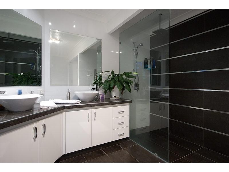 30 Sundance Way, Runaway Bay QLD 4216