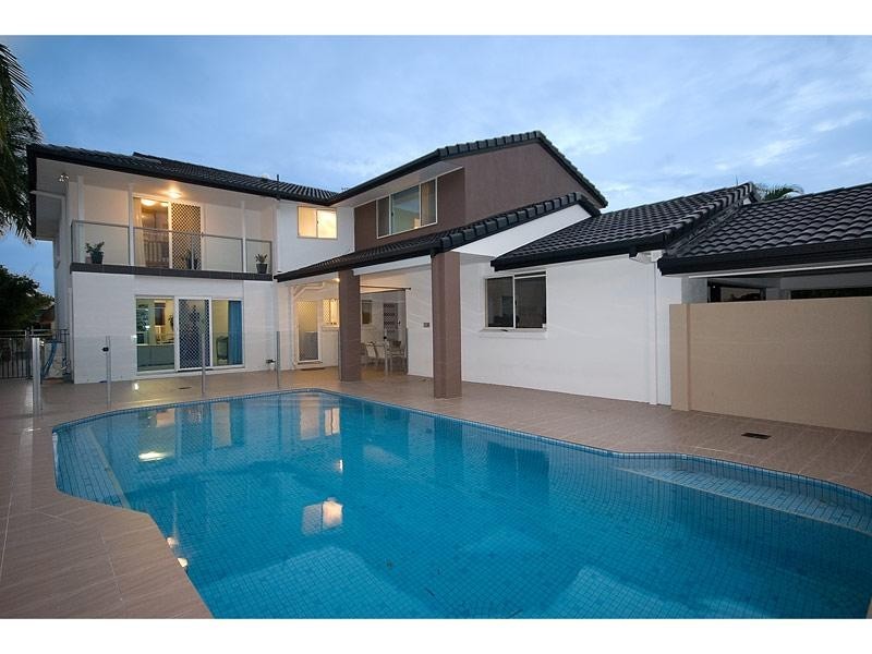30 Sundance Way, Runaway Bay QLD 4216