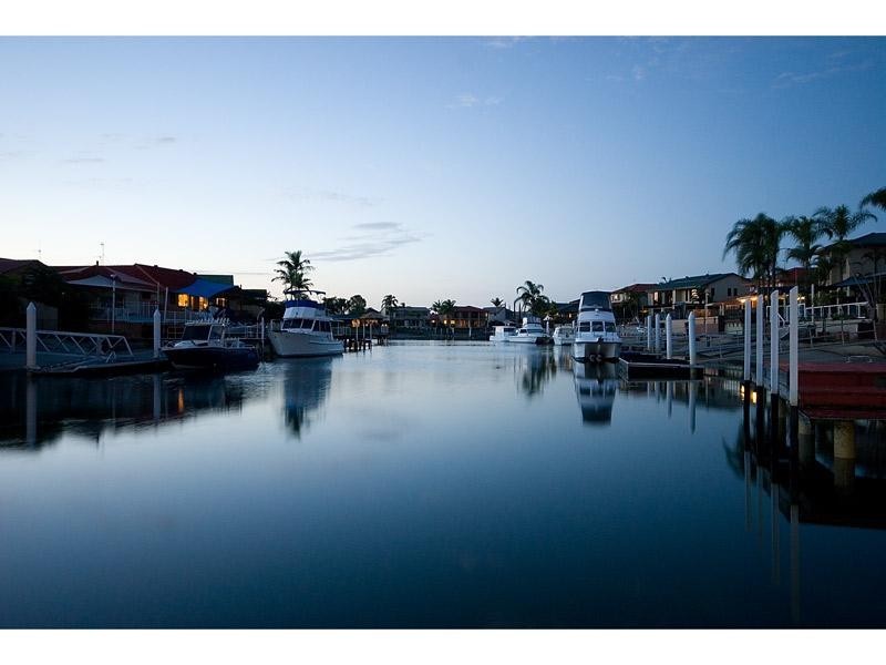 26 Seaspray Street, Paradise Point QLD 4216