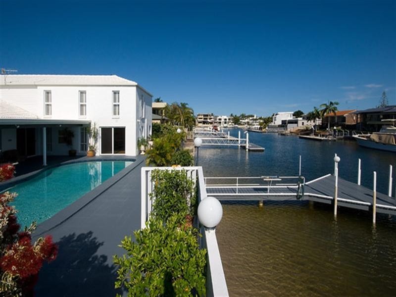 10 Huon Crescent, Runaway Bay QLD 4216