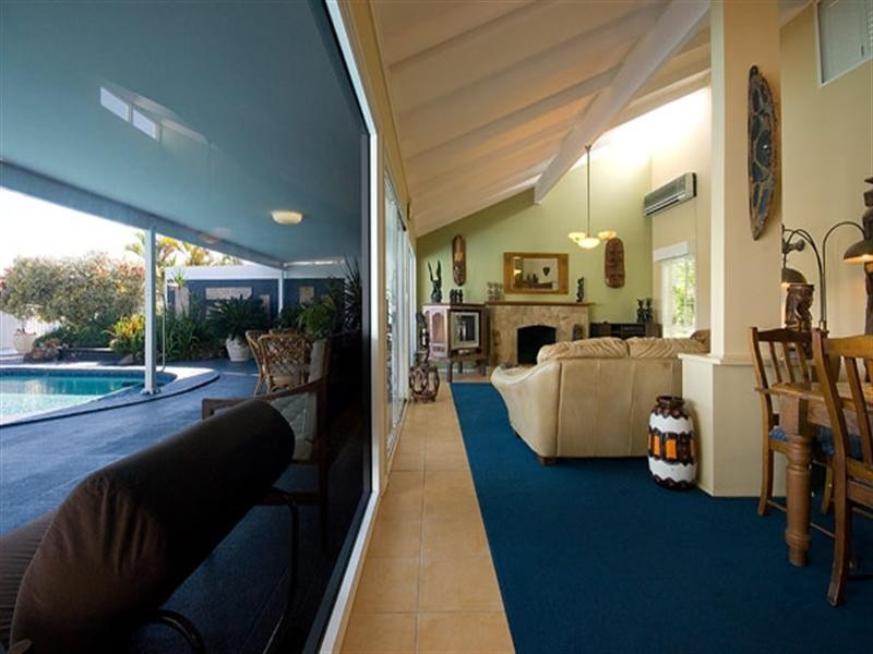 10 Huon Crescent, Runaway Bay QLD 4216