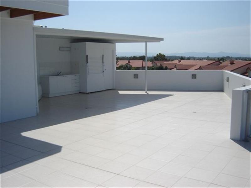 5/10 Oatland Esplanade, Runaway Bay QLD 4216