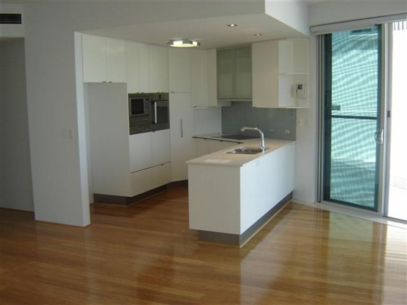 5/10 Oatland Esplanade, Runaway Bay QLD 4216