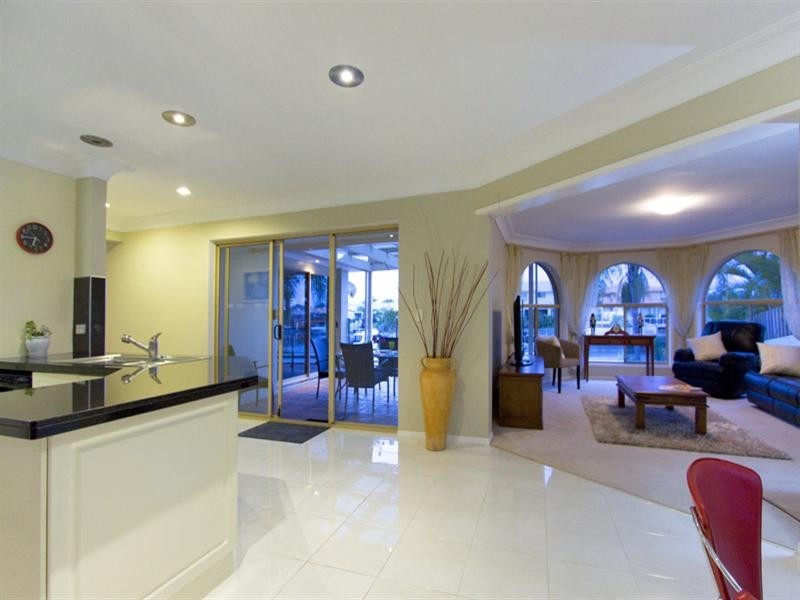 41 Sundance Way, Runaway Bay QLD 4216