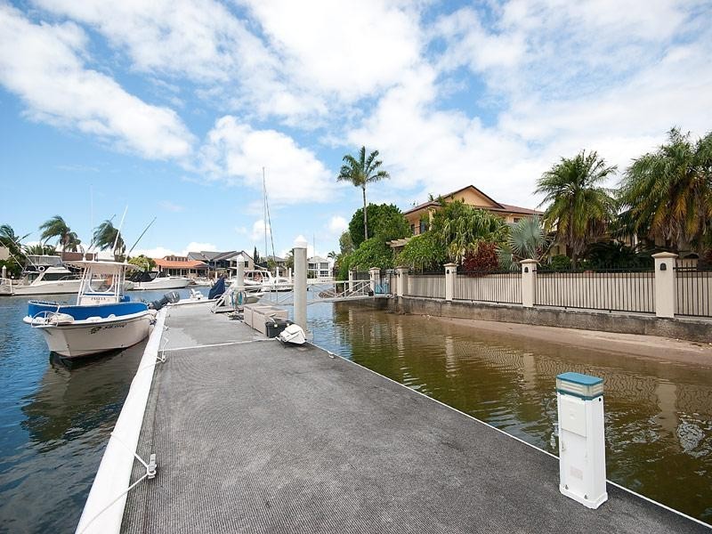 20 Kavieng Crescent, Runaway Bay QLD 4216