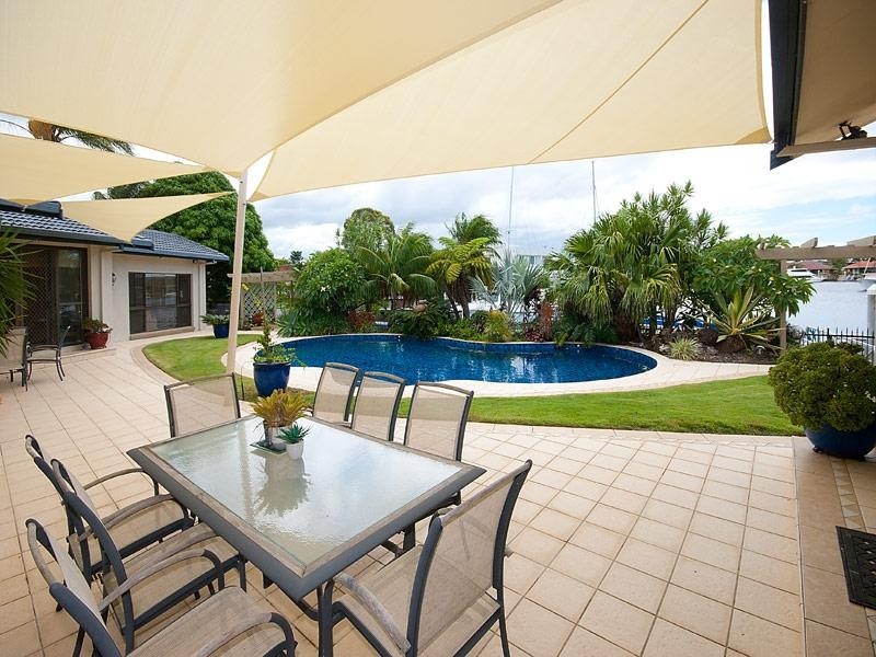 20 Kavieng Crescent, Runaway Bay QLD 4216