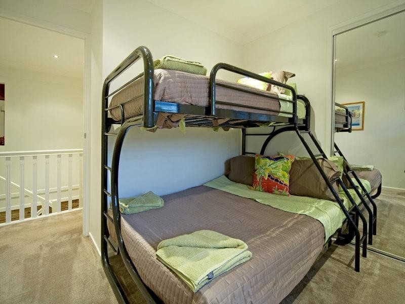 6 Dirk Hartog Place, Hollywell QLD 4216