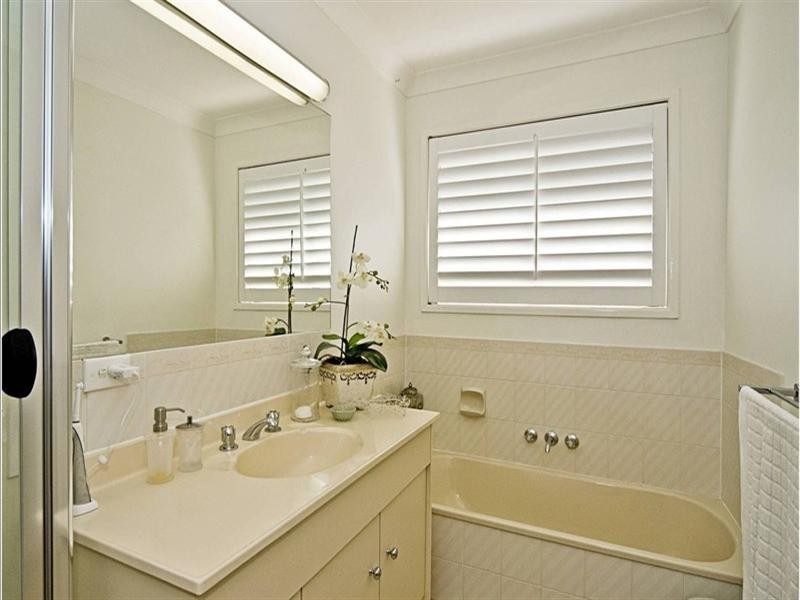 6 Dirk Hartog Place, Hollywell QLD 4216