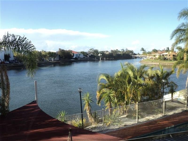 10/131 Morala Avenue, Runaway Bay QLD 4216