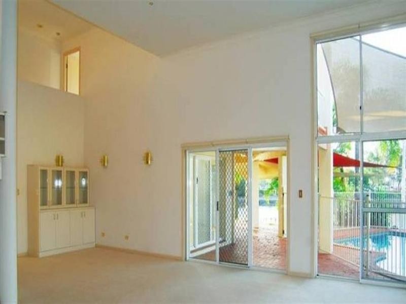 10/131 Morala Avenue, Runaway Bay QLD 4216