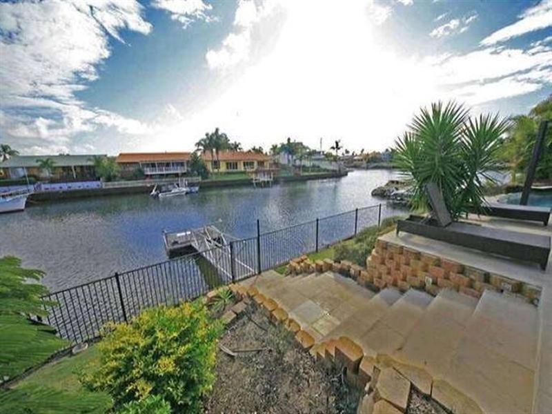 10/131 Morala Avenue, Runaway Bay QLD 4216