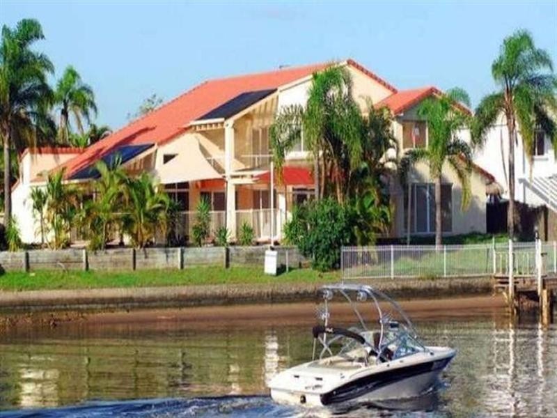 10/131 Morala Avenue, Runaway Bay QLD 4216