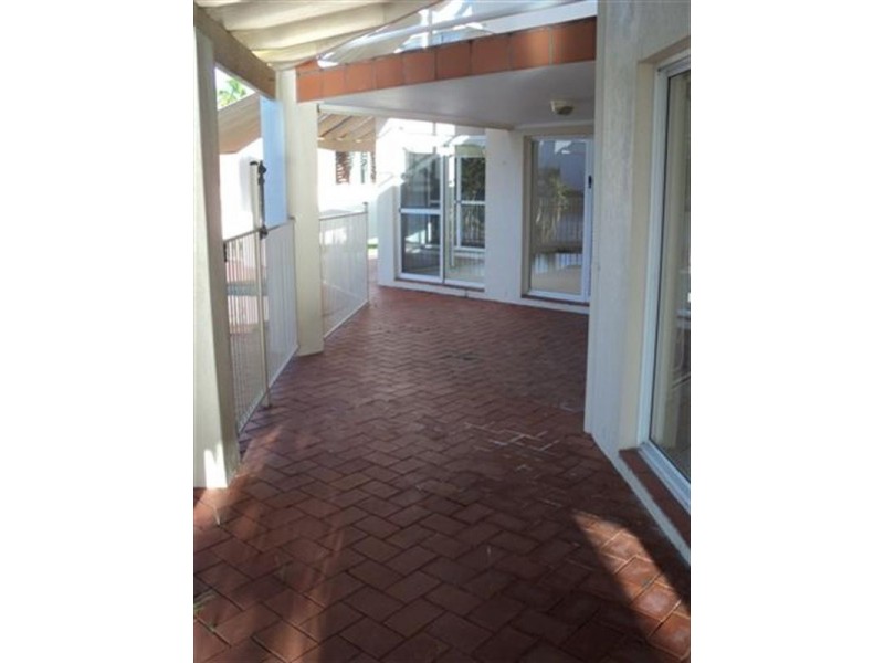 10/131 Morala Avenue, Runaway Bay QLD 4216