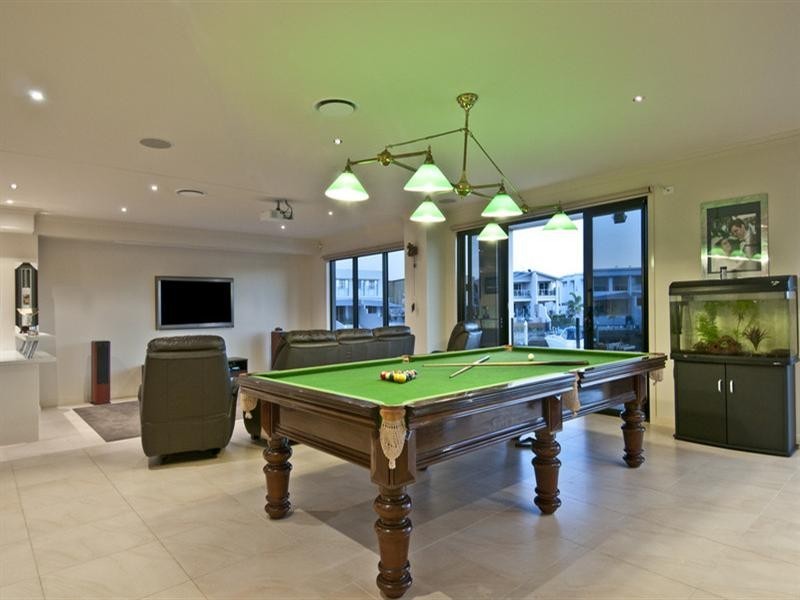 37 South Quay Drive, Biggera Waters QLD 4216