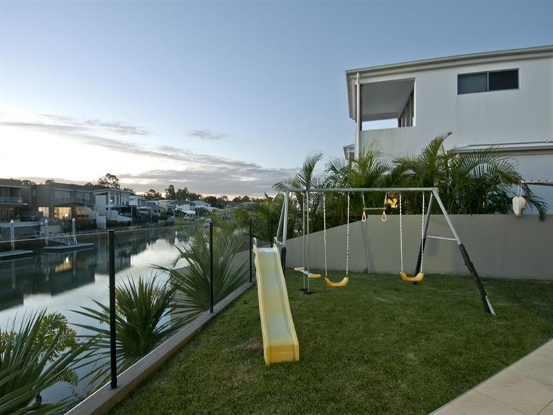 37 South Quay Drive, Biggera Waters QLD 4216