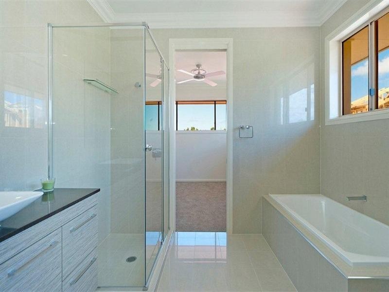 Hope Island QLD 4212